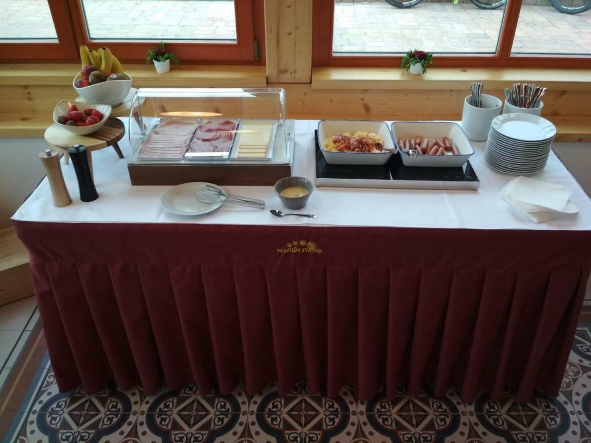 Vencluv Statek Otel Javornice Dış mekan fotoğraf